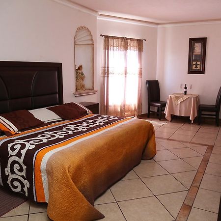 Casa Celia Hotel Restaurante Bernal Ngoại thất bức ảnh