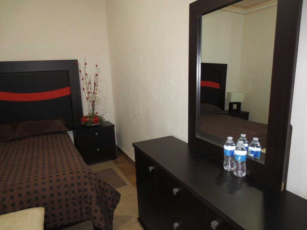 Casa Celia Hotel Restaurante Bernal Phòng bức ảnh